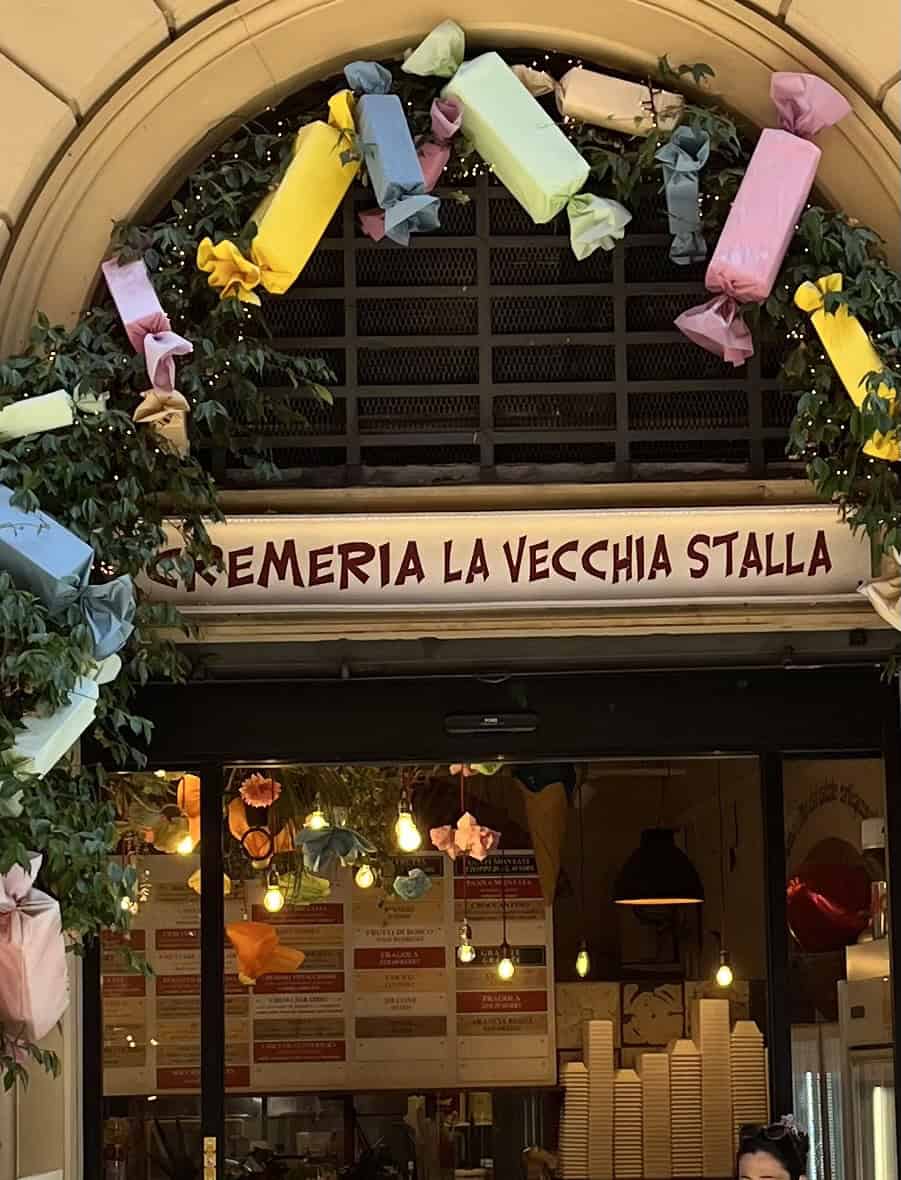 Cremeria La Vecchia Stalla store sign
