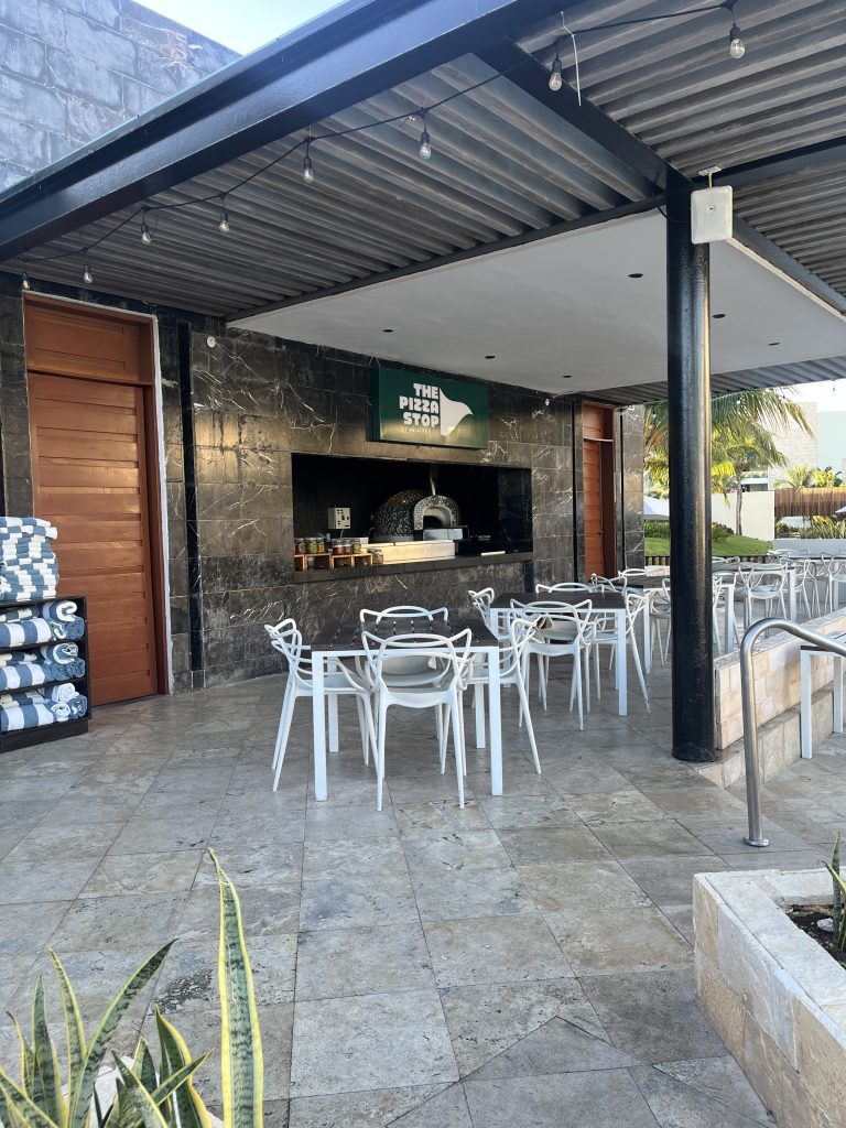 Outdoor resort pizza restaurant