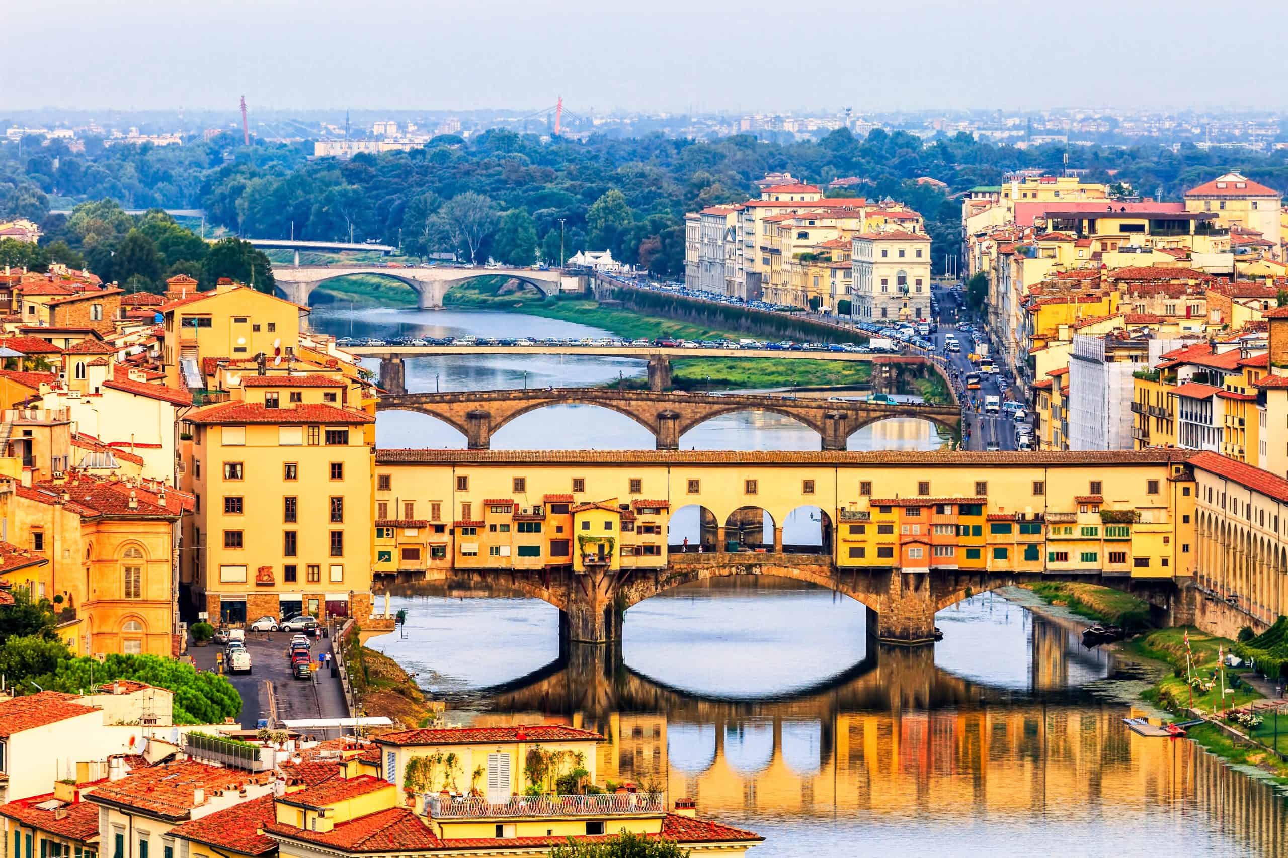 Overview of the Ponte Vecchio in Florence