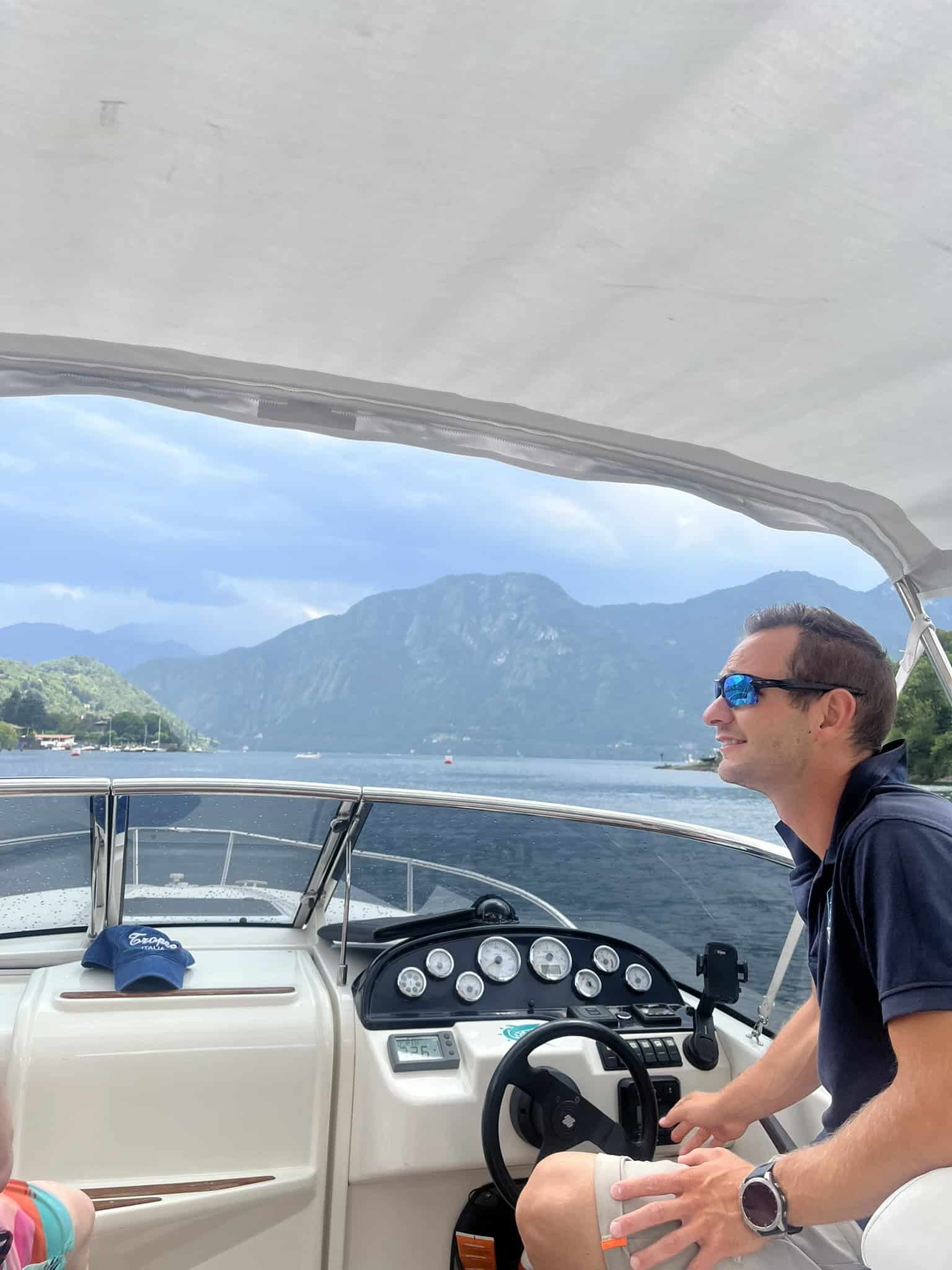 Driver in a motor boat on the lake